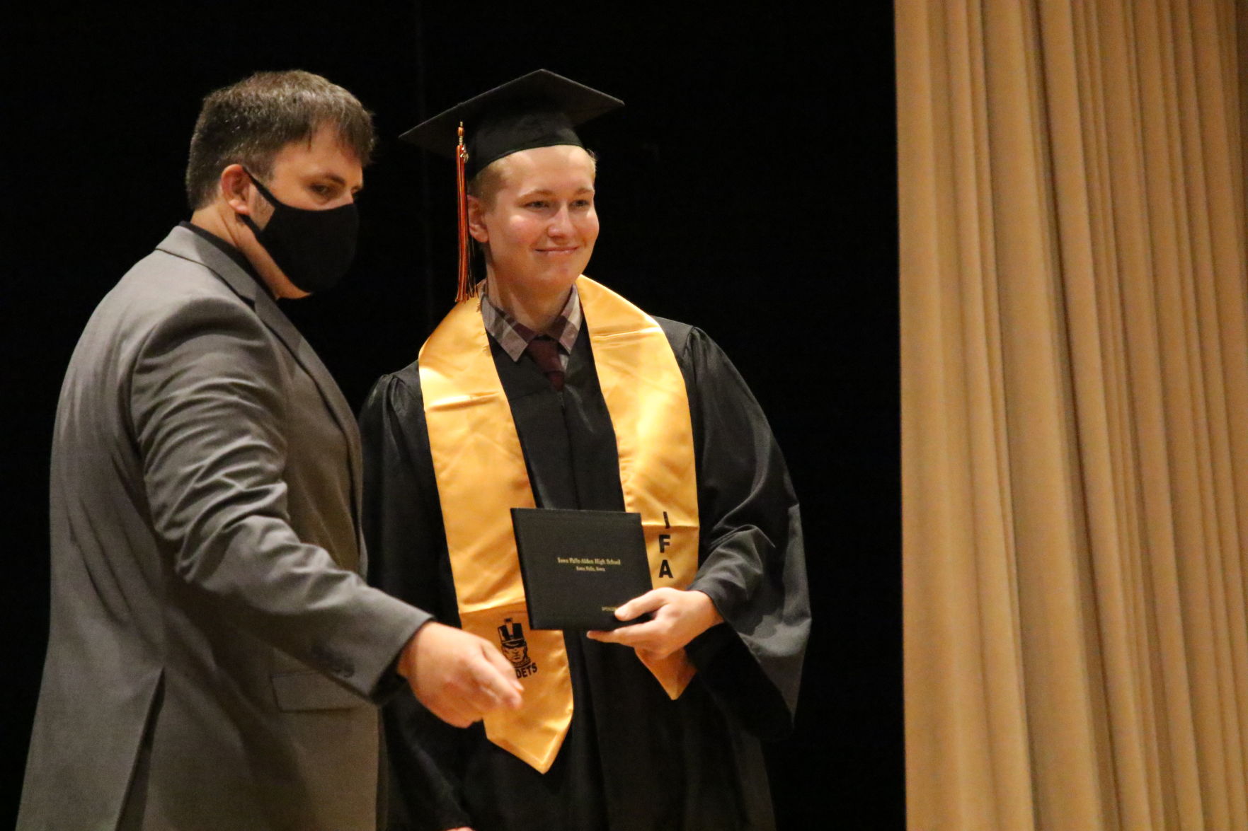 IFA_Grad1562.JPG